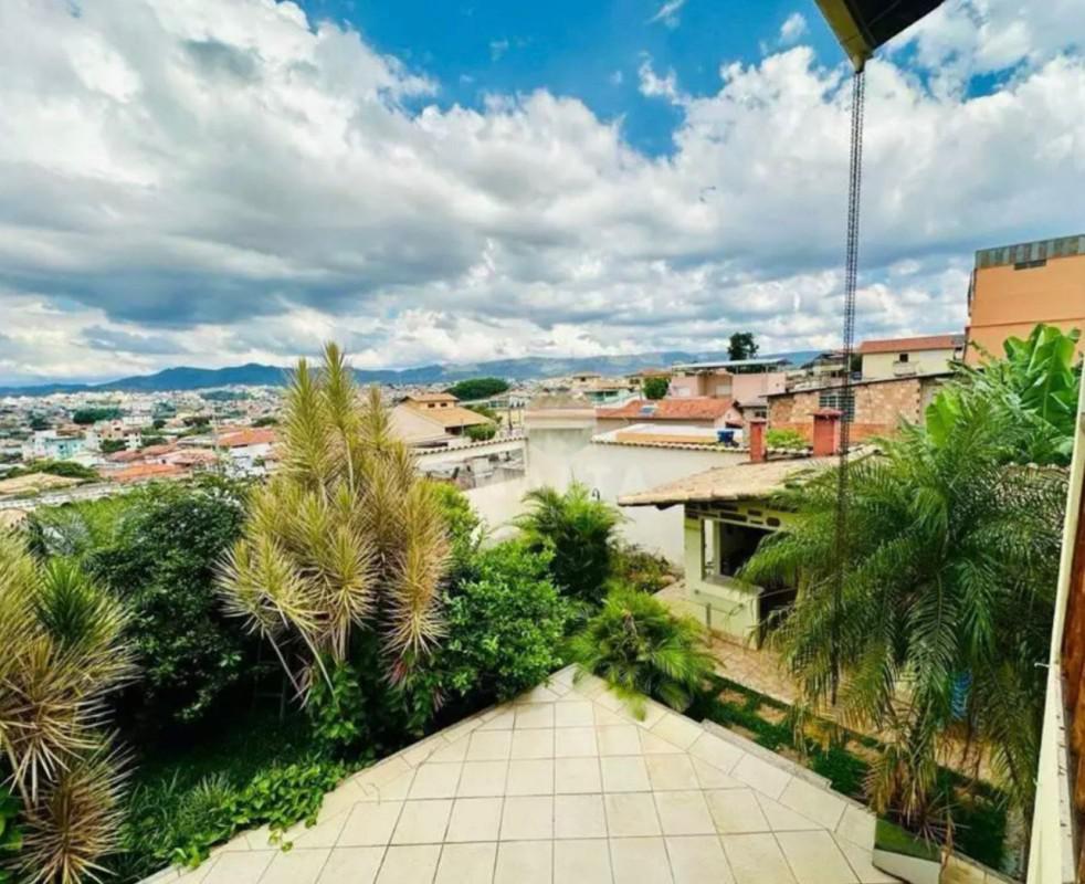 Casa, Tirol, 4 Quartos, 4 Vagas, 1 Suíte