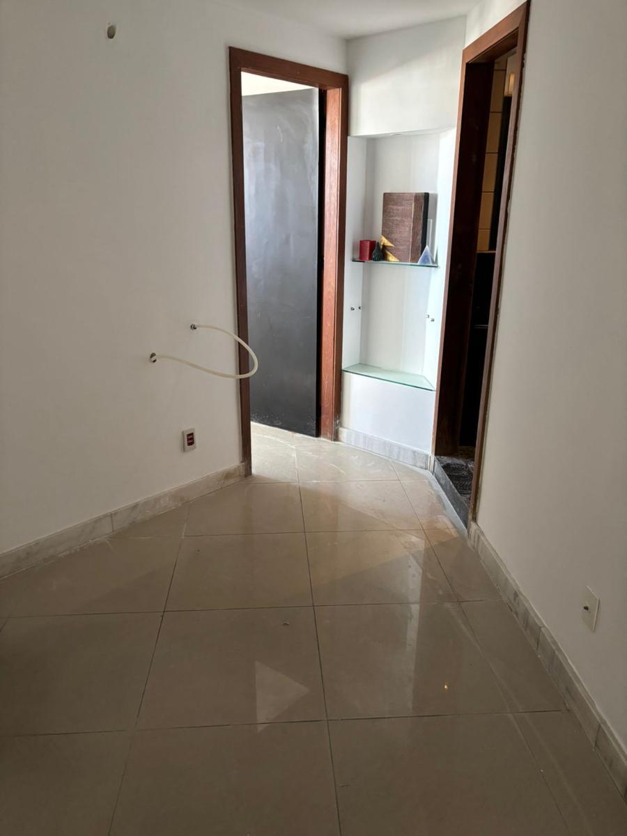 Sala, Floresta, 0 Quarto, 2 Vagas