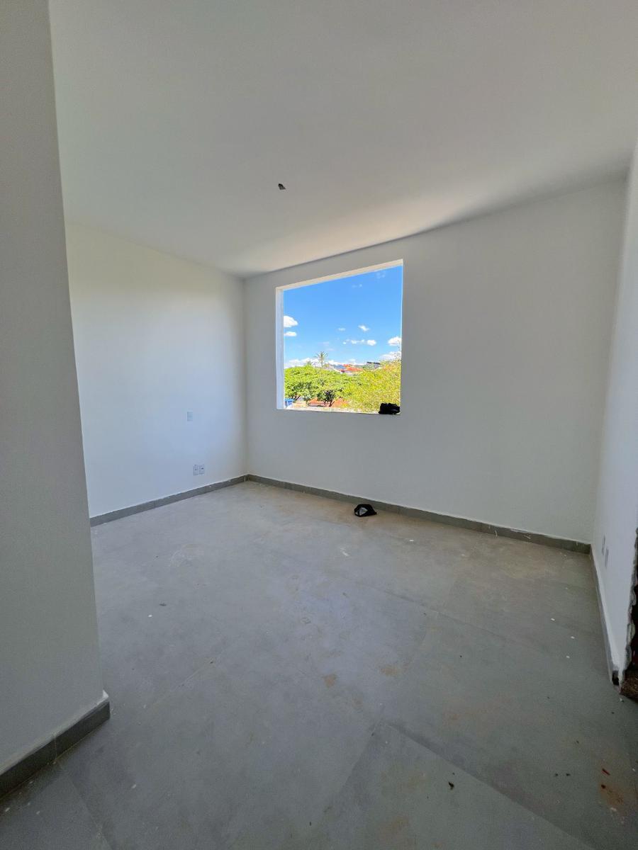 Casa, Letícia, 3 Quartos, 2 Vagas, 1 Suíte