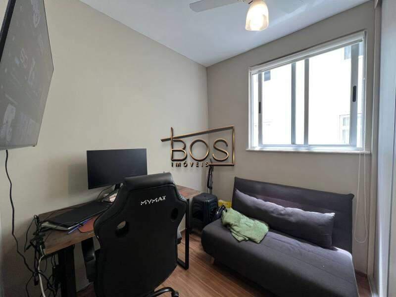 Apartamento, Sagrada Família, 2 Quartos, 1 Vaga