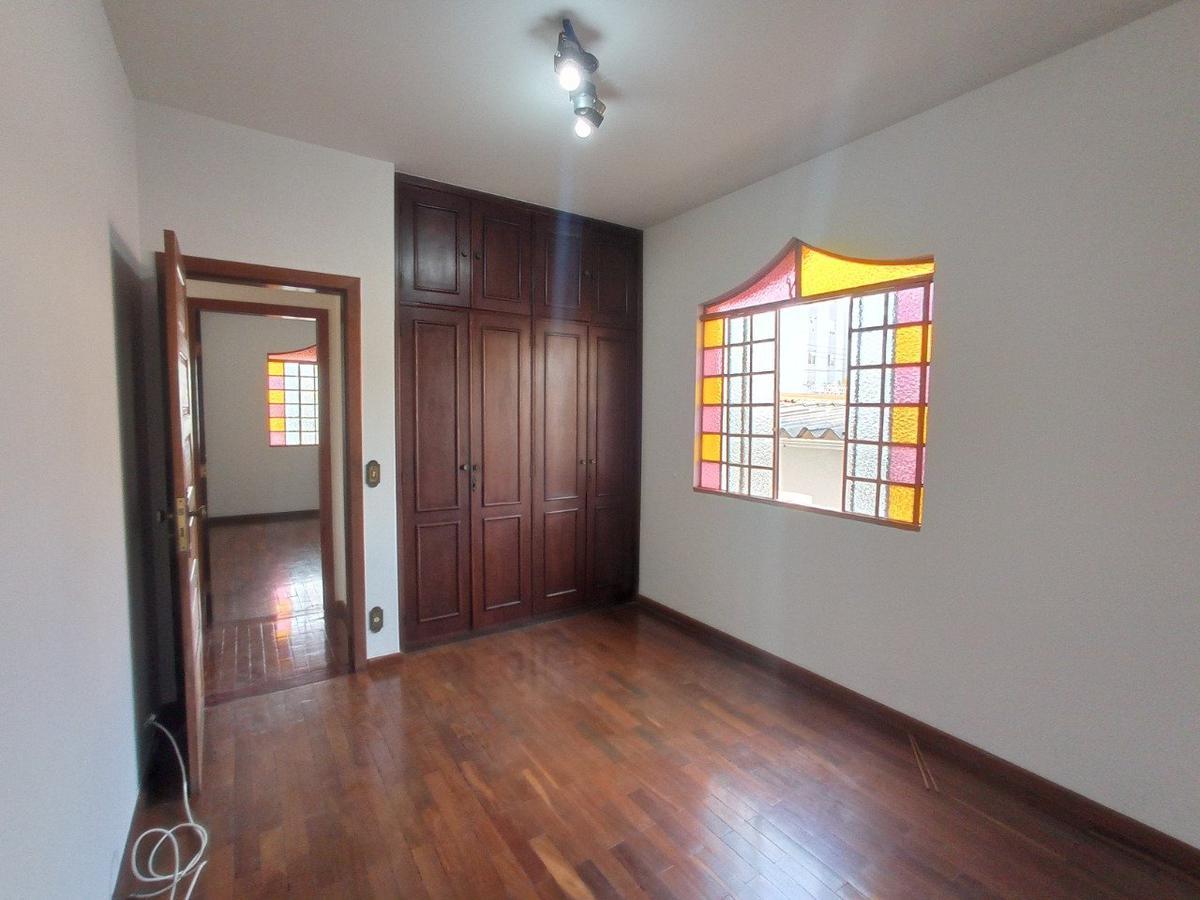 Casa, Santa Branca, 3 Quartos, 1 Vaga, 1 Suíte