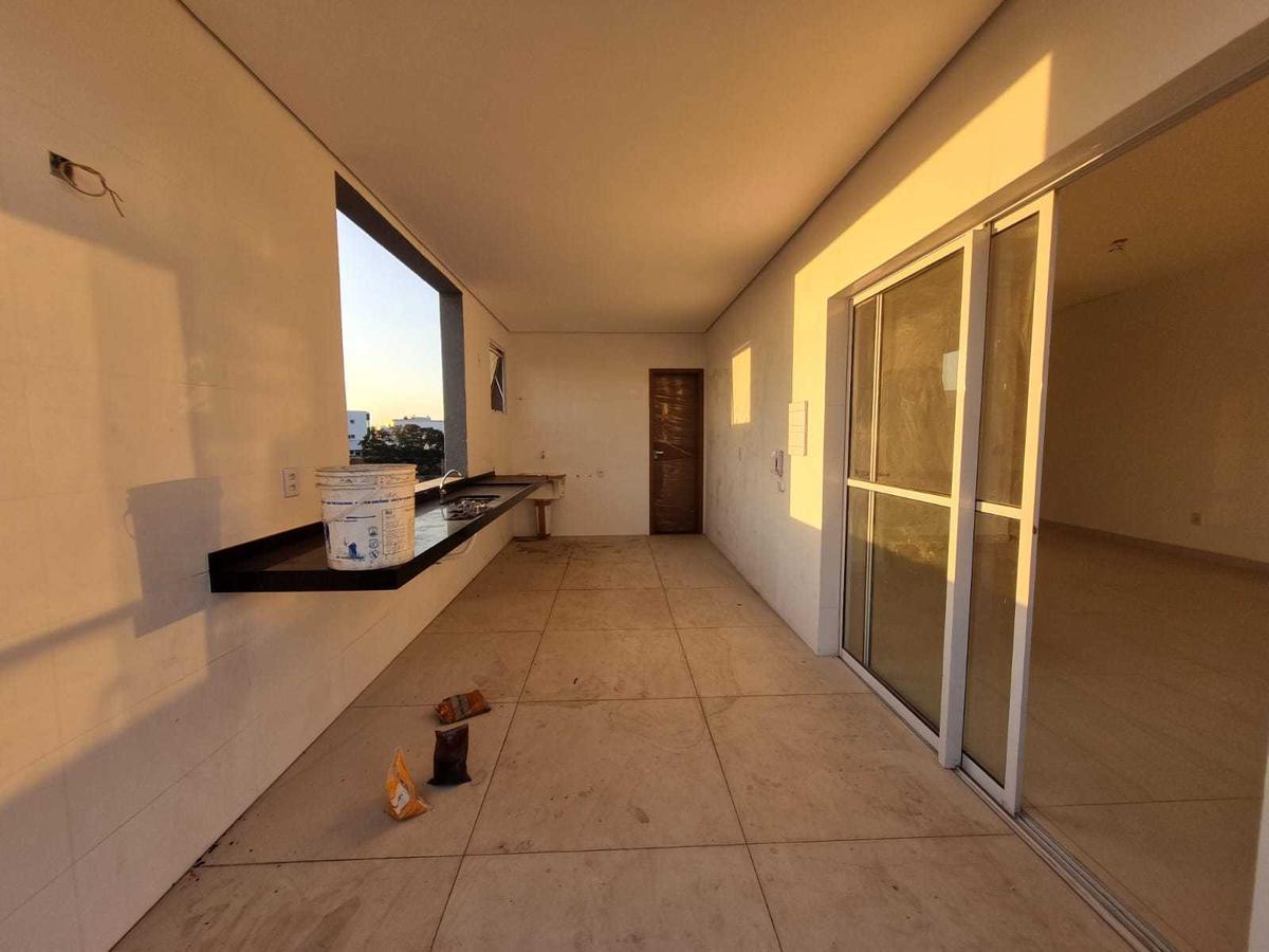 Cobertura, Jardim Industrial, 3 Quartos, 2 Vagas, 1 Suíte