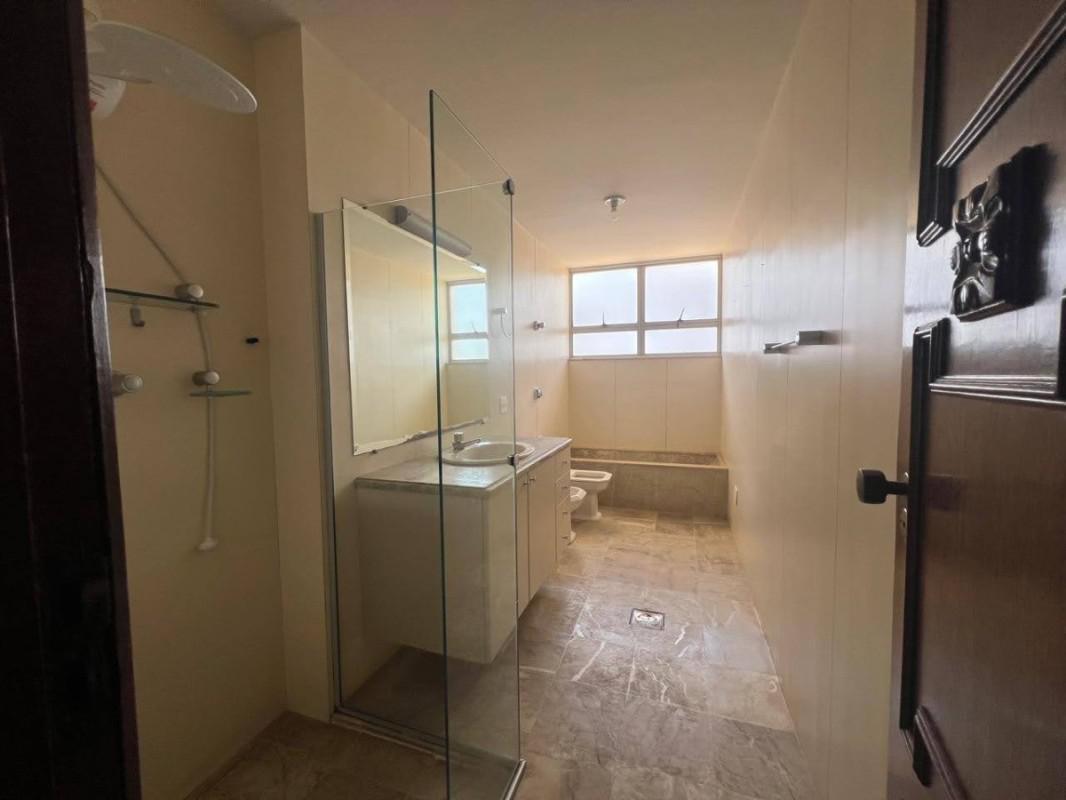Apartamento, Funcionários, 4 Quartos, 4 Vagas, 1 Suíte