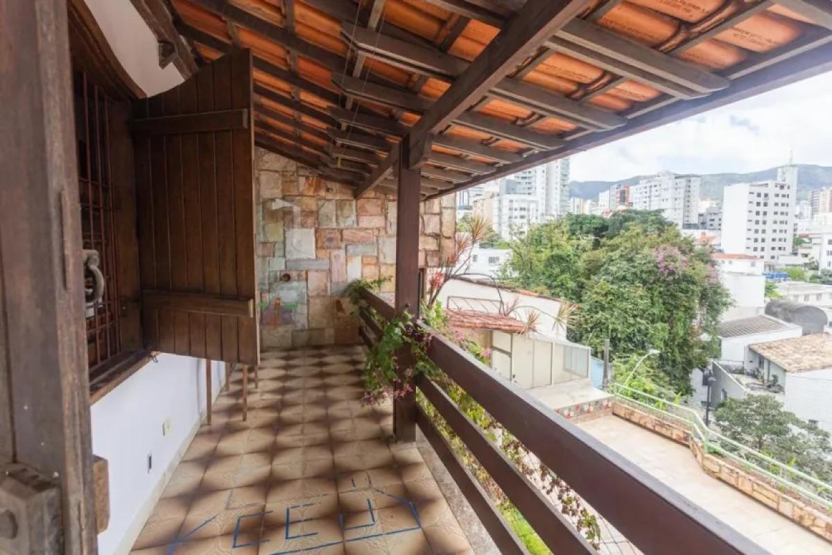 Casa, Serra, 6 Quartos, 4 Vagas, 5 Suítes