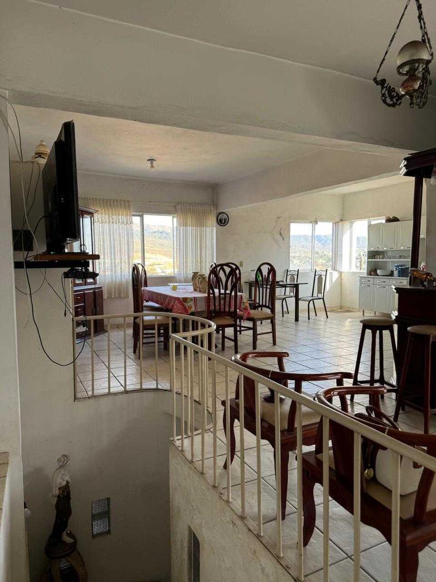 Casa, Novo Santa Cecília (barreiro), 4 Quartos, 3 Vagas, 4 Suítes