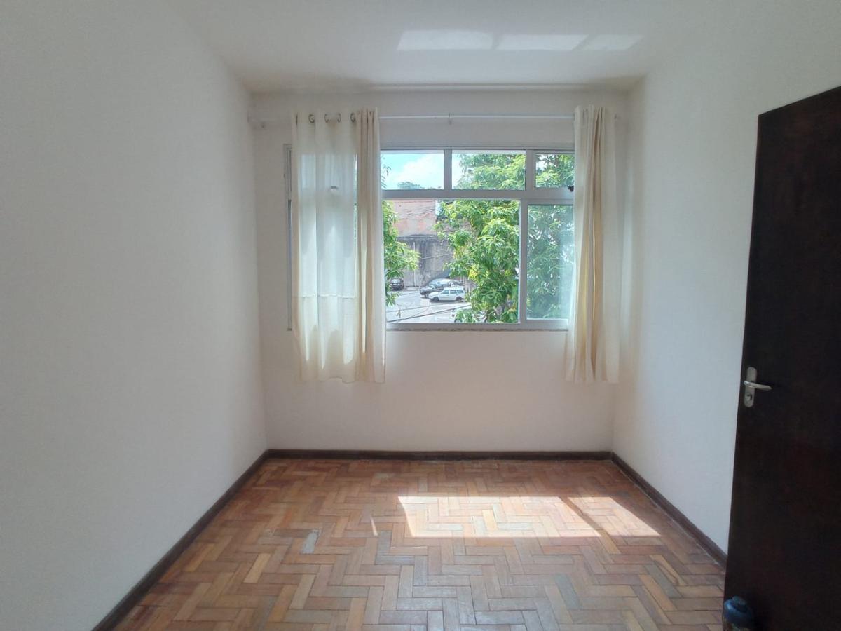 Apartamento, Sagrada Família, 2 Quartos, 0 Vaga