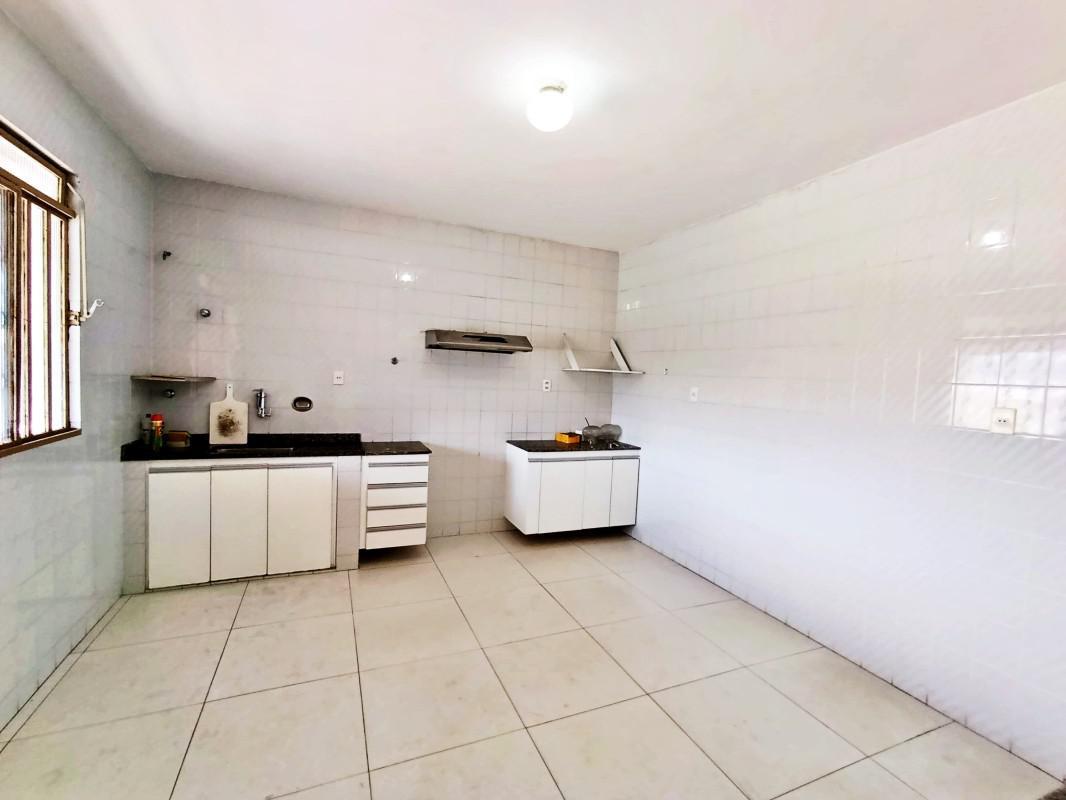 Casa, Caiçaras, 3 Quartos, 4 Vagas, 1 Suíte