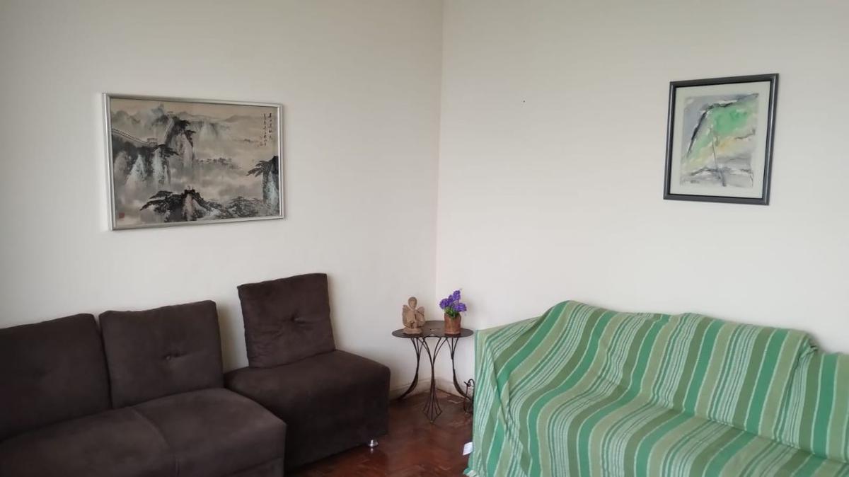 Casa, Sagrada Família, 5 Quartos, 0 Vaga, 1 Suíte