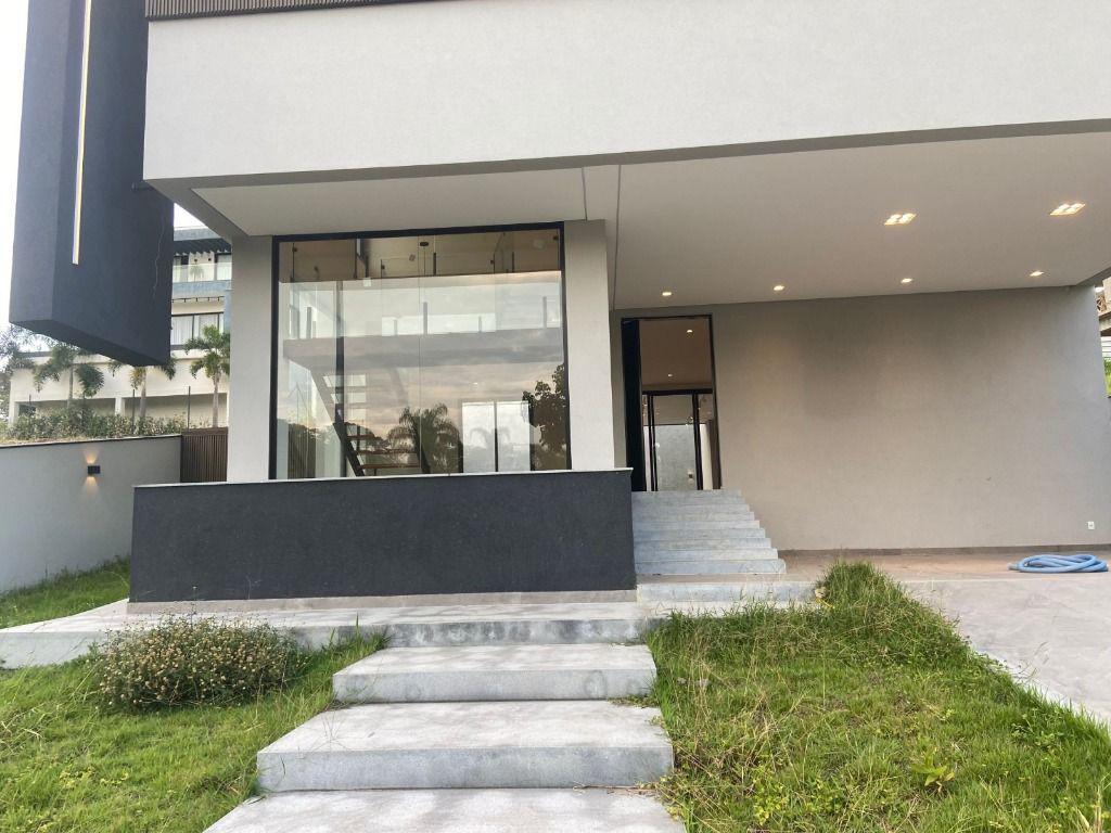 Casa, Condomínio Alphaville, 4 Quartos, 4 Vagas, 4 Suítes