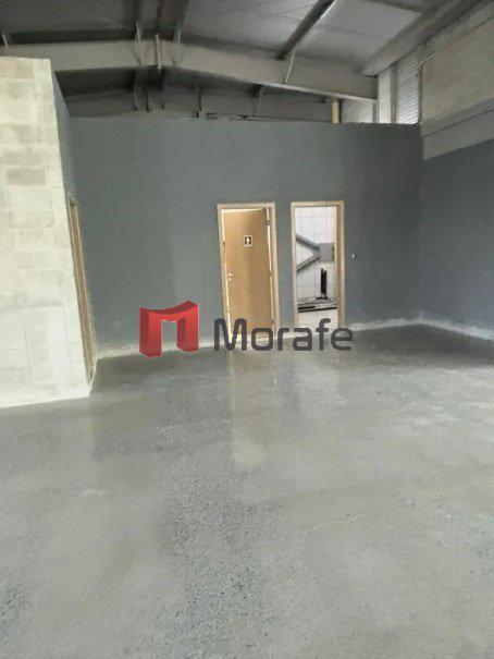 Galpão, Estoril, 0 Quarto, 26 Vagas