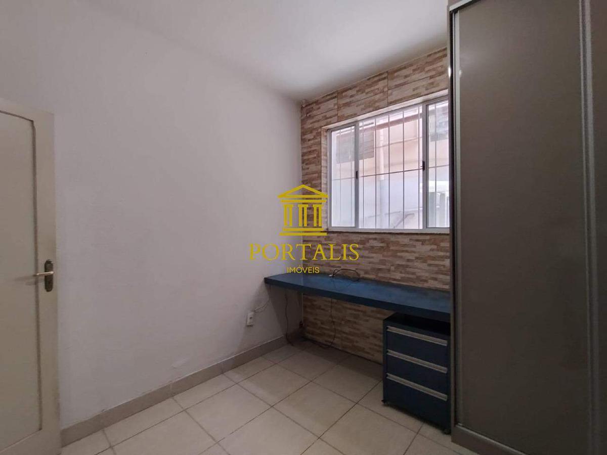 Apartamento, Floresta, 2 Quartos, 0 Vaga