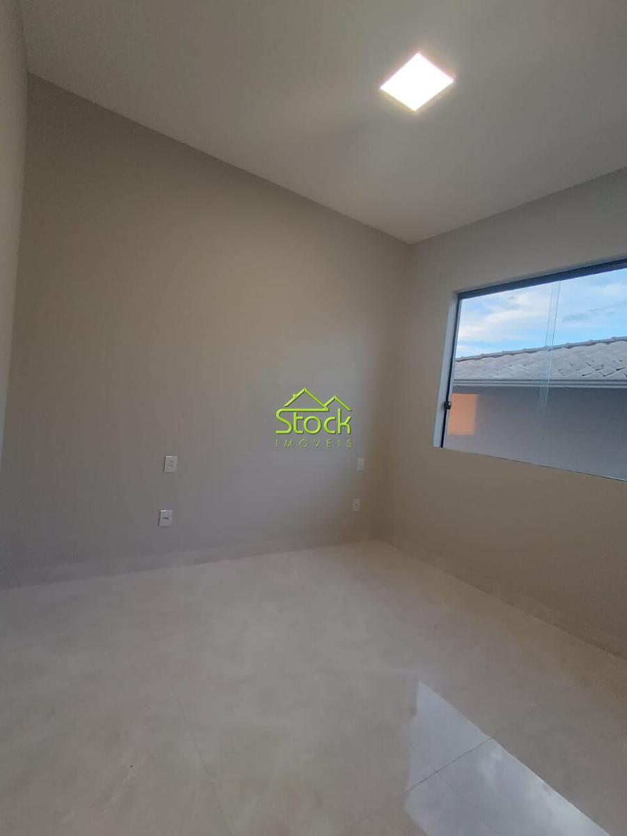 Casa, Jardim Imperial, 3 Quartos, 2 Vagas, 1 Suíte