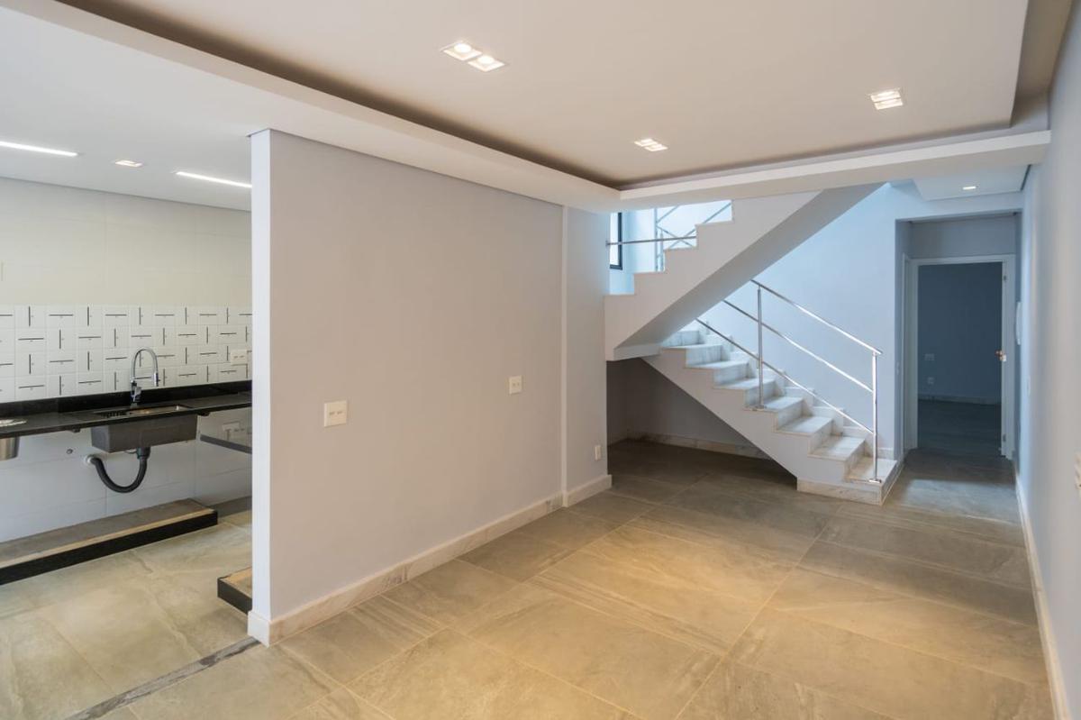 Casa, Planalto, 4 Quartos, 2 Vagas, 1 Suíte