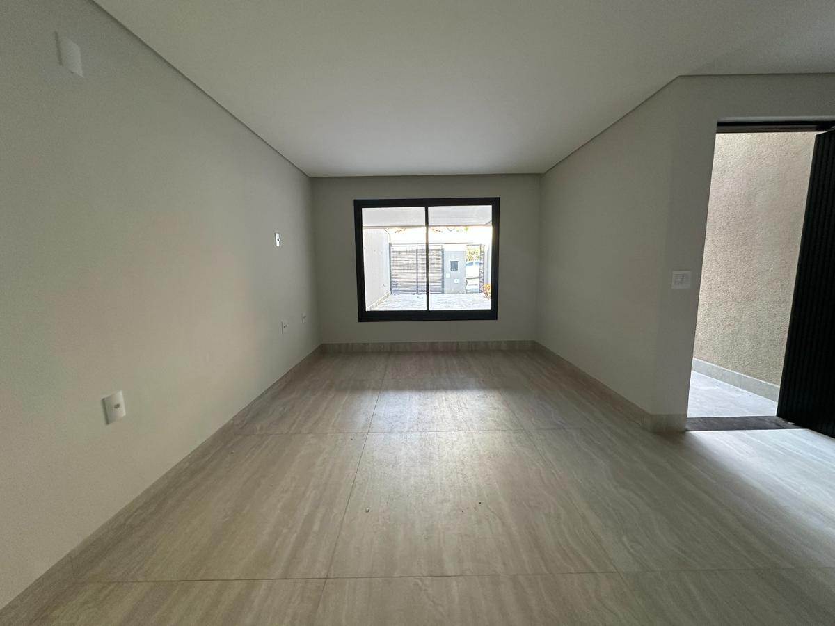 Casa, Jaraguá, 4 Quartos, 4 Vagas, 1 Suíte