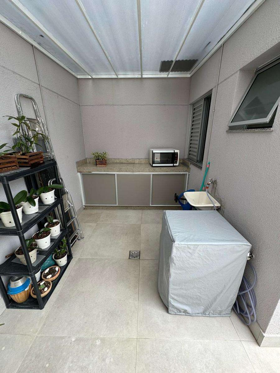 Apartamento, Sagrada Família, 2 Quartos, 2 Vagas, 1 Suíte