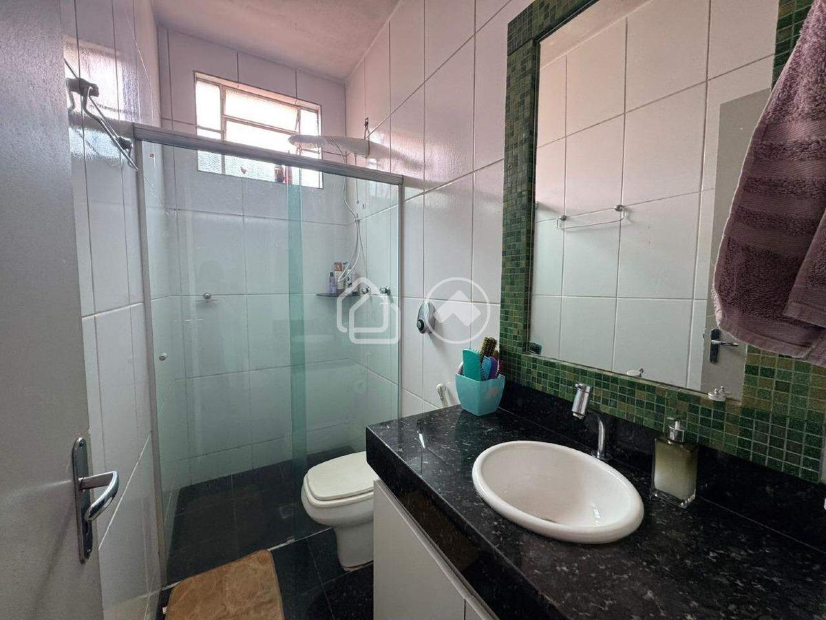 Apartamento, Estoril, 4 Quartos, 2 Vagas, 1 Suíte