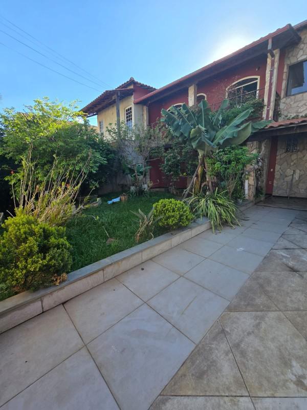 Casa, Trevo, 4 Quartos, 3 Vagas, 1 Suíte