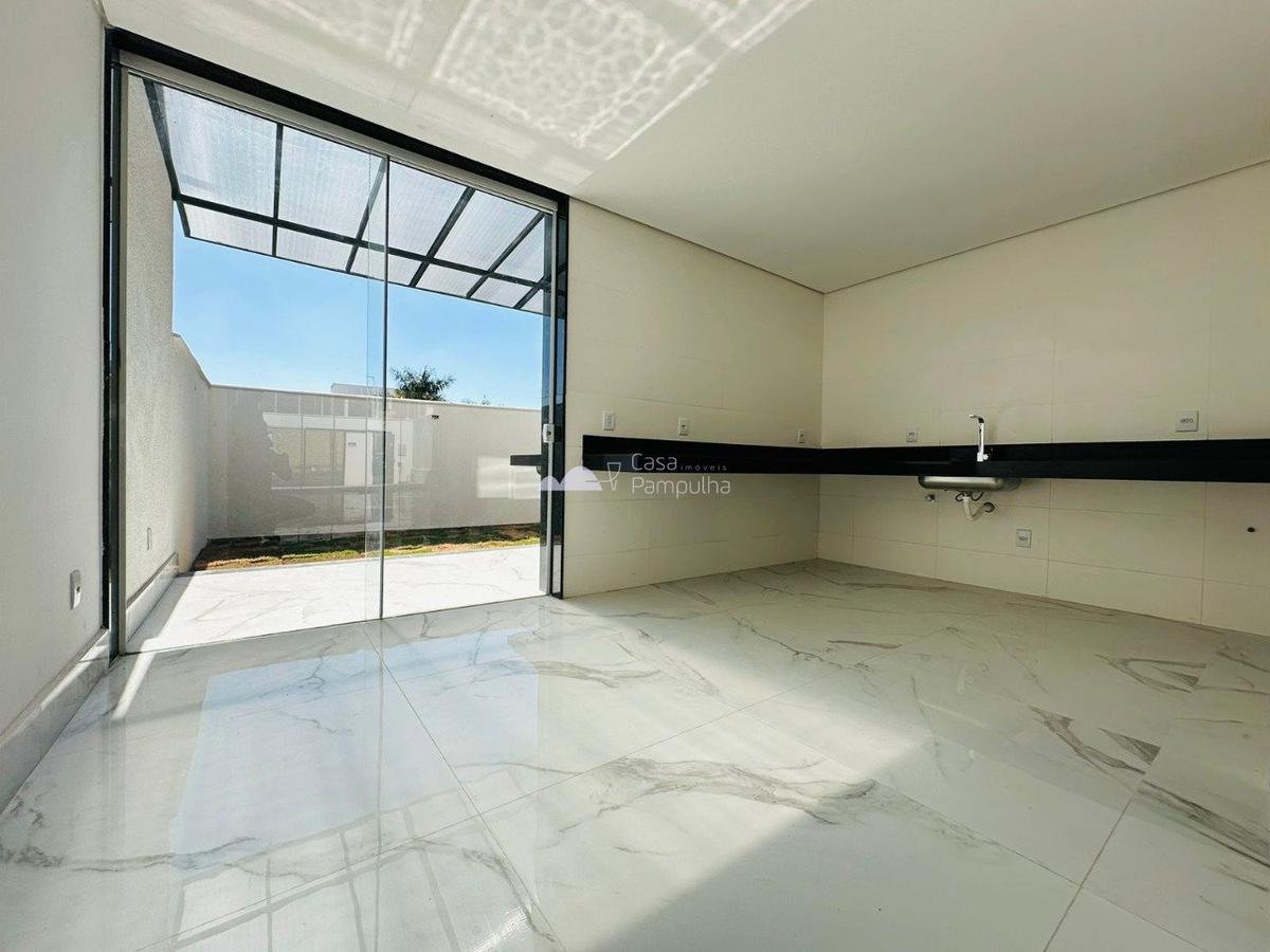 Casa, Santa Branca, 3 Quartos, 2 Vagas, 1 Suíte