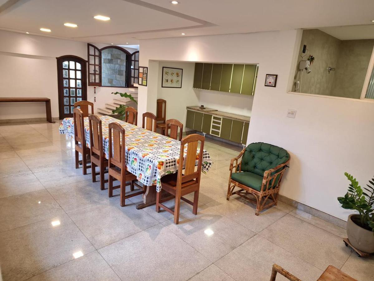 Casa, João Pinheiro, 4 Quartos, 0 Vaga, 2 Suítes