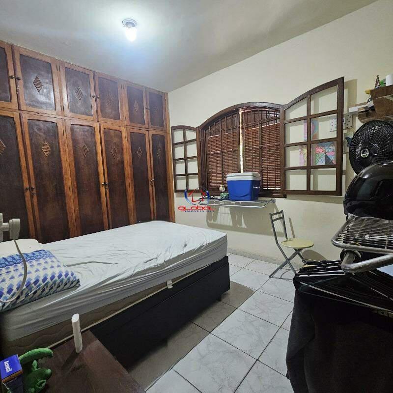 Casa, Braúnas, 4 Quartos, 7 Vagas, 1 Suíte