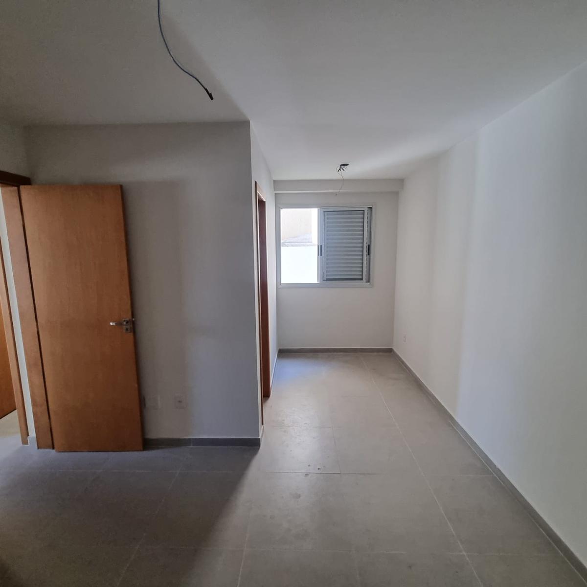 Apartamento, Floresta, 3 Quartos, 2 Vagas, 1 Suíte