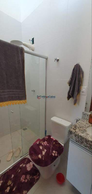 Casa, Quitandinha, 3 Quartos, 1 Vaga, 1 Suíte