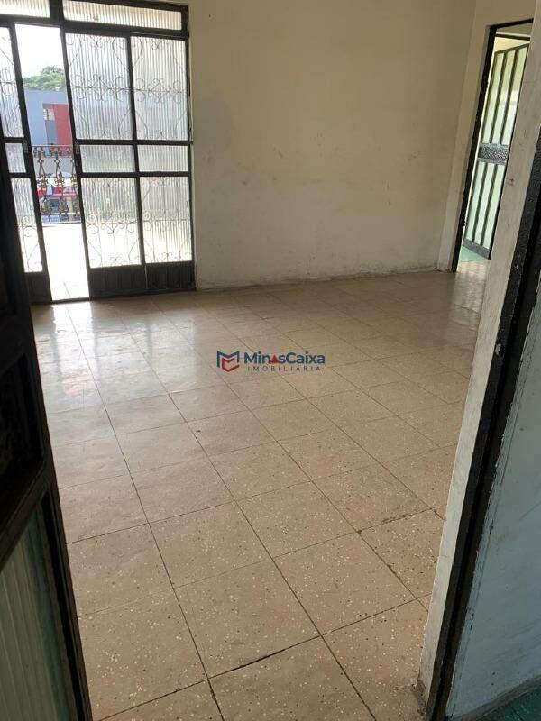 Casa, Centro Sul, 4 Quartos, 2 Vagas, 2 Suítes