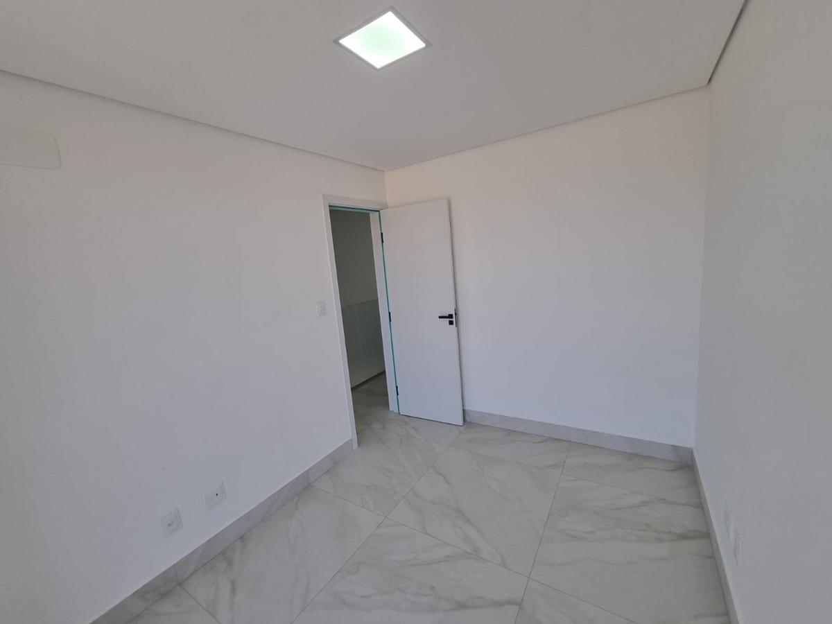 Casa, Planalto, 3 Quartos, 2 Vagas, 1 Suíte