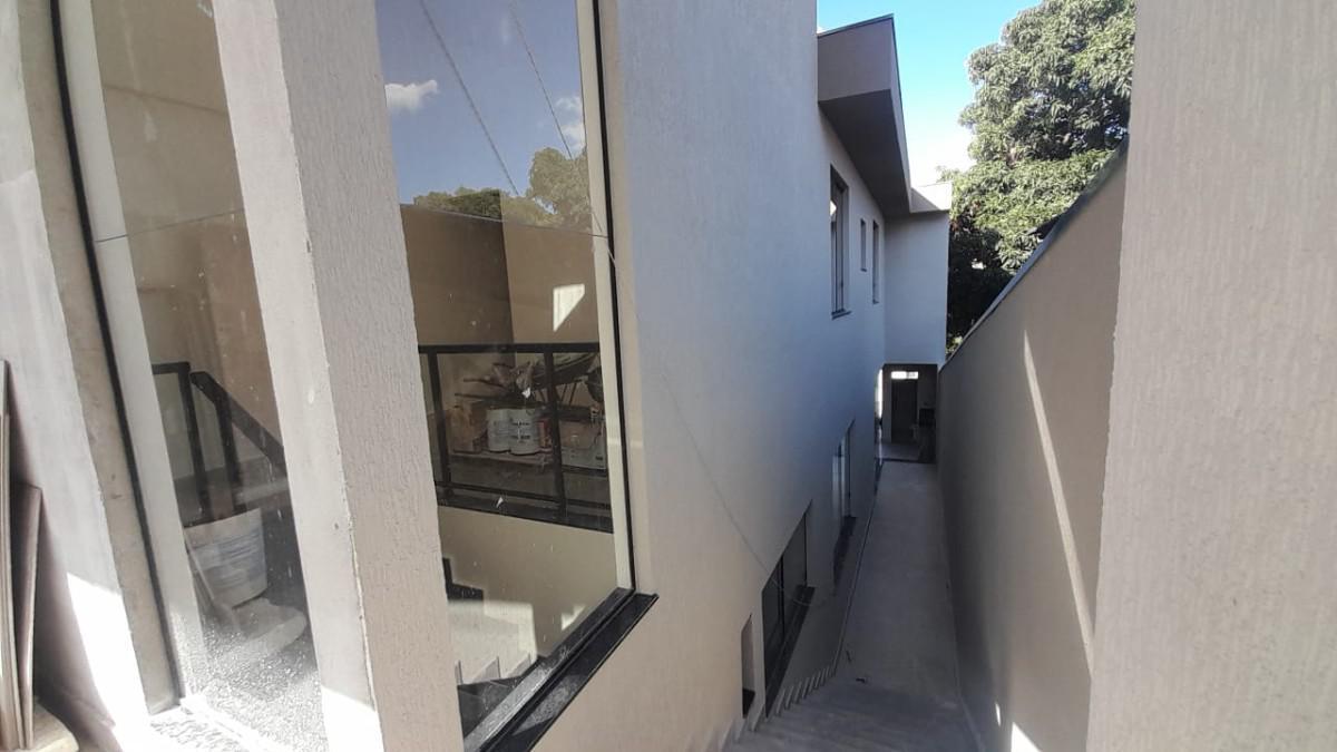 Casa, Parque Maracanã, 3 Quartos, 2 Vagas, 1 Suíte