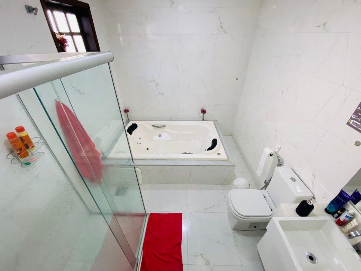 Casa, Trevo, 3 Quartos, 8 Vagas, 1 Suíte