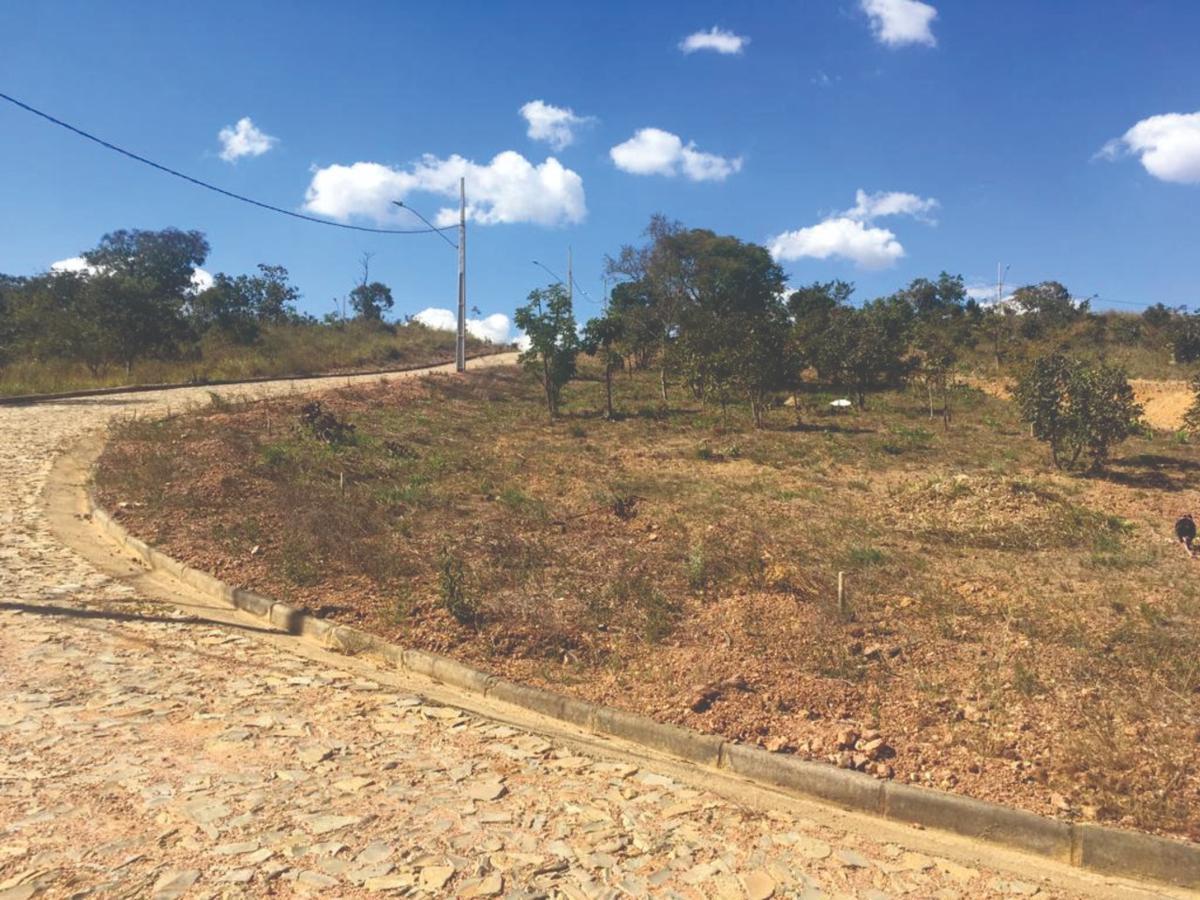 Lote, Centro, 0 Quarto, 0 Vaga