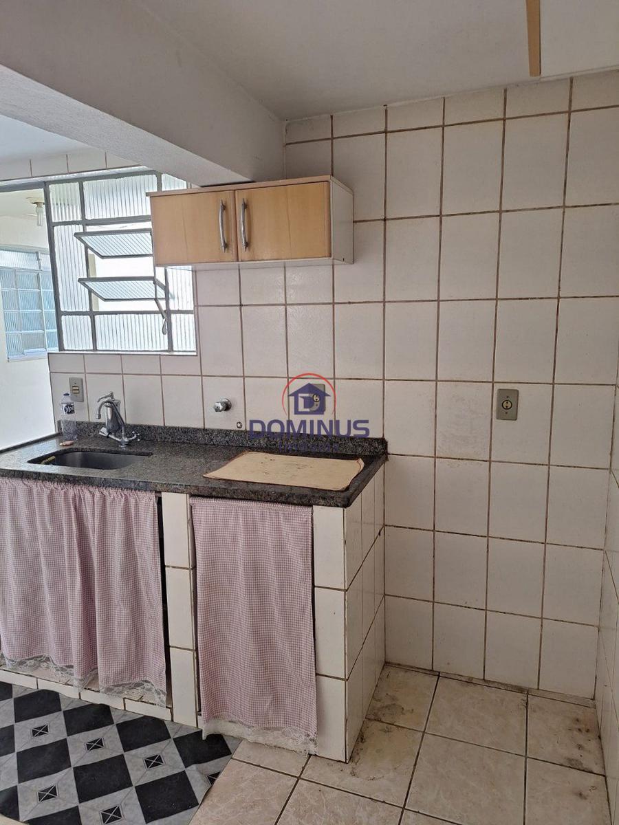 Casa, Sagrada Família, 2 Quartos, 1 Vaga, 1 Suíte