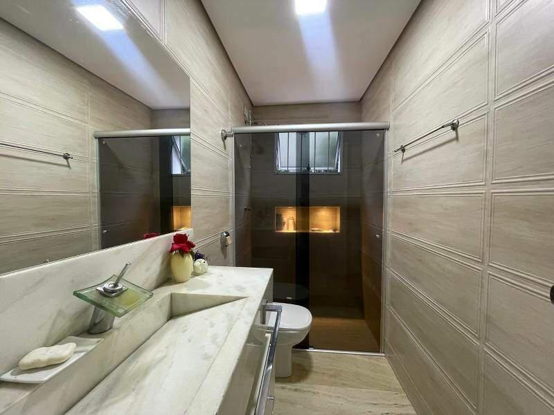 Casa, Santa Lúcia, 5 Quartos, 4 Vagas, 1 Suíte