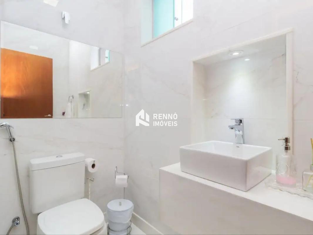 Casa, Estoril, 4 Quartos, 3 Vagas, 4 Suítes