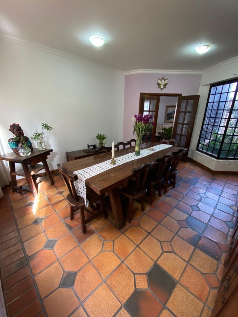 Casa, Castelo, 5 Quartos, 4 Vagas, 1 Suíte
