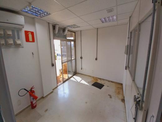 Sala, Funcionários, 0 Quarto, 4 Vagas
