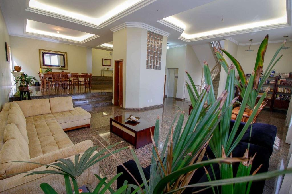 Casa, Fernão Dias, 5 Quartos, 9 Vagas, 5 Suítes