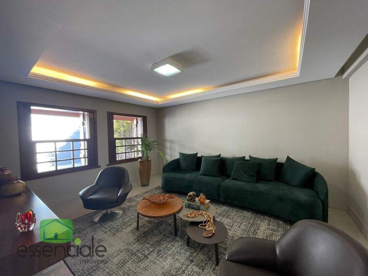 Casa, Centro, 4 Quartos, 6 Vagas, 2 Suítes