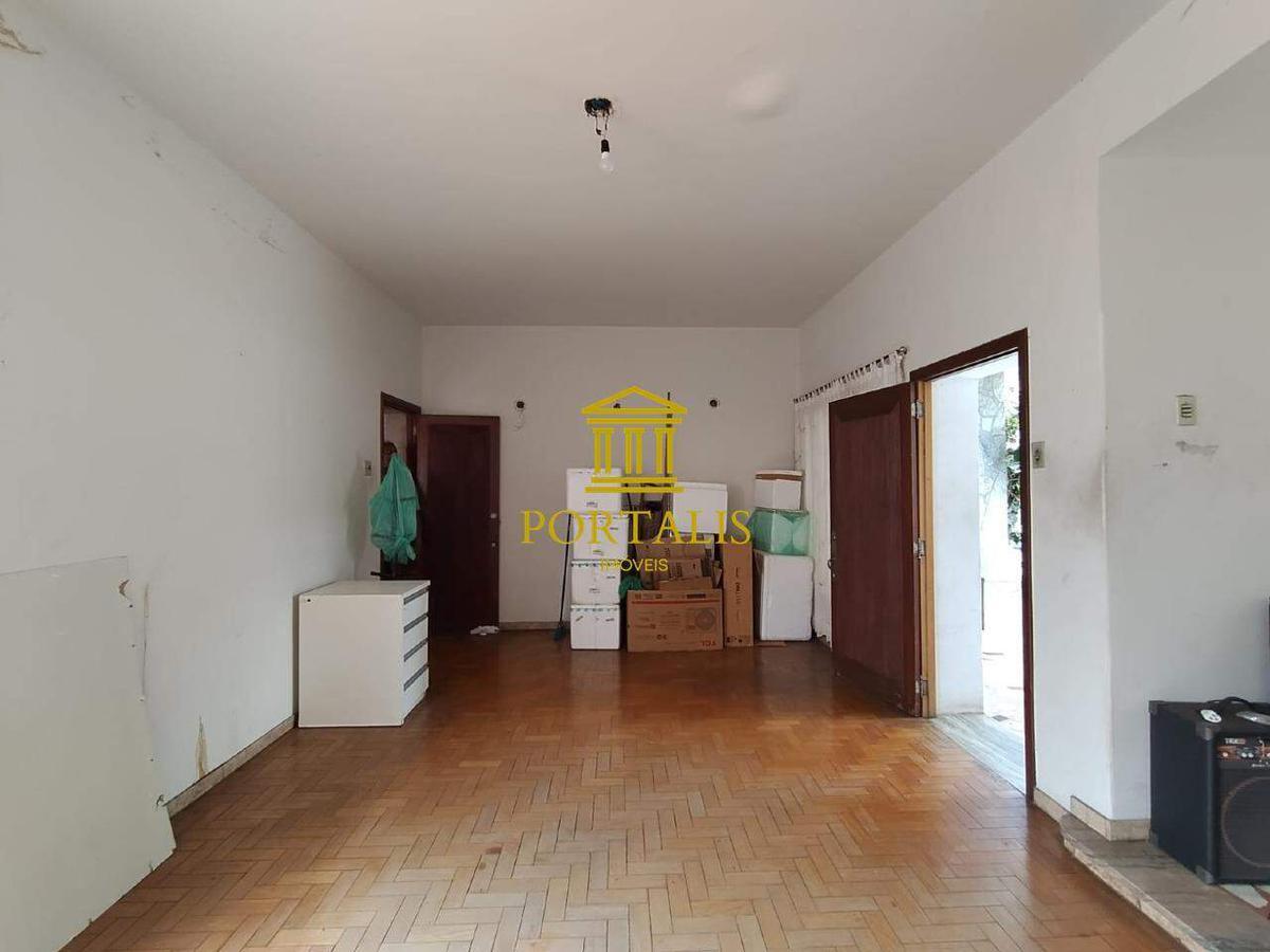 Casa Comercial, Funcionários, 9 Quartos, 5 Vagas