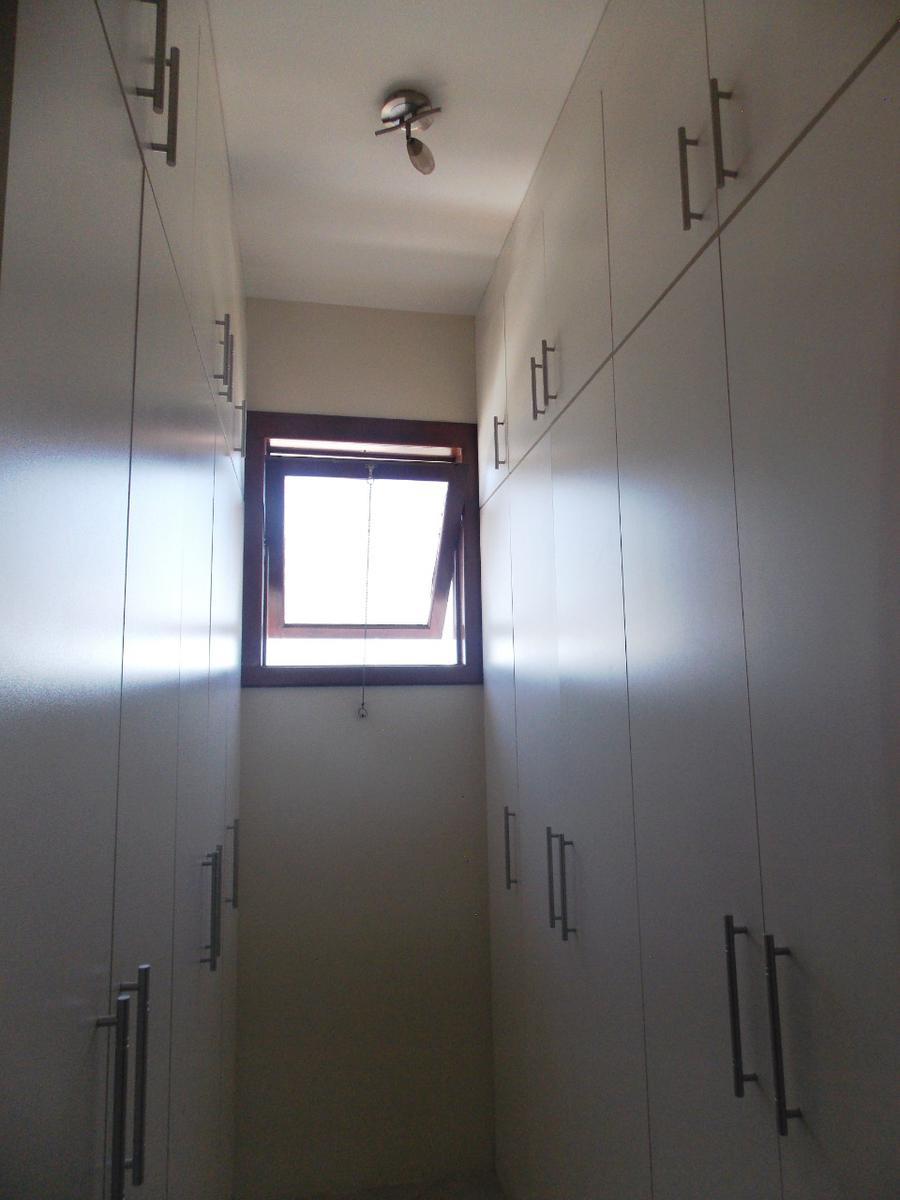 Casa, Havaí, 4 Quartos, 8 Vagas, 2 Suítes