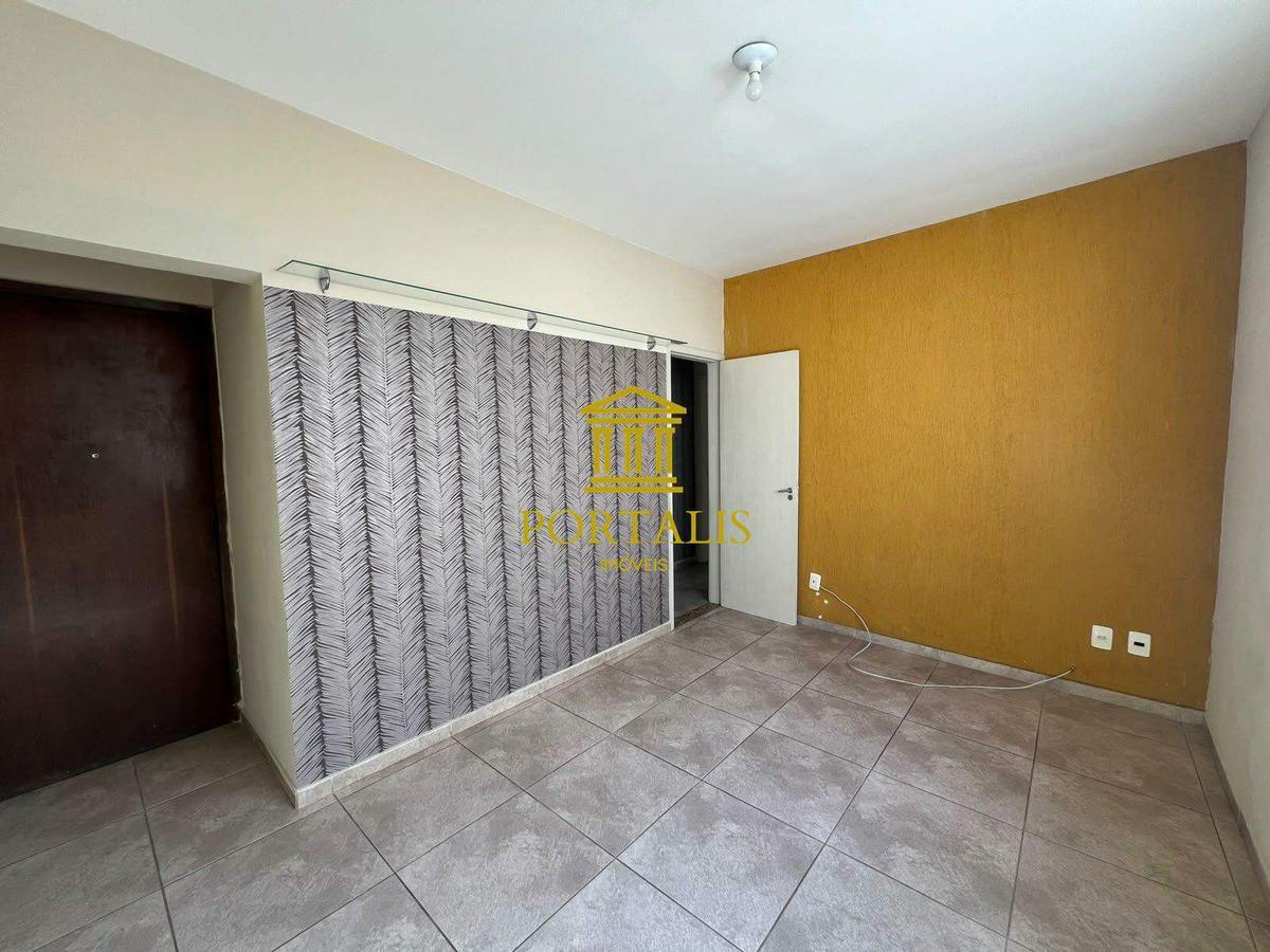 Apartamento, Sagrada Família, 2 Quartos, 1 Vaga