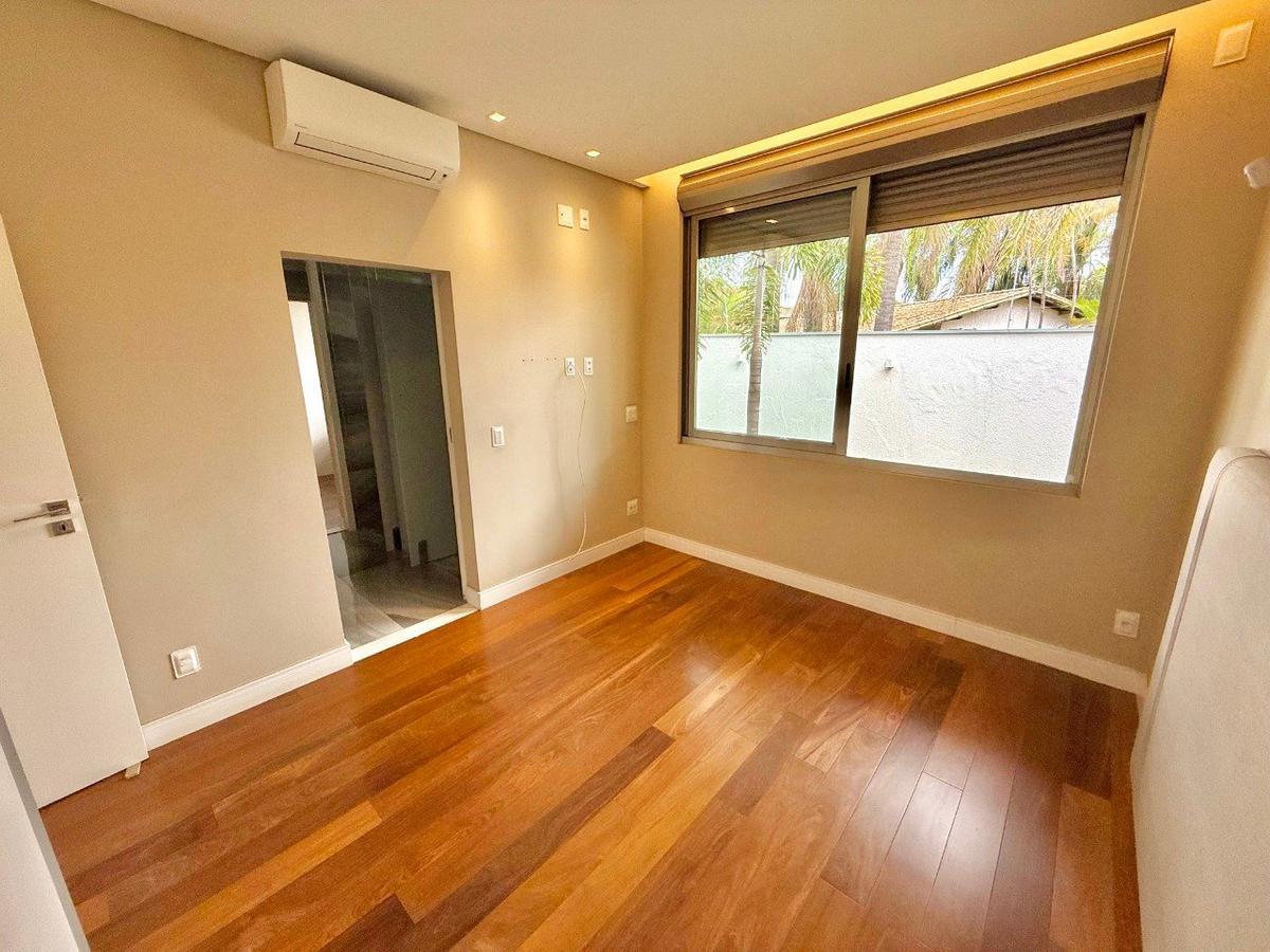 Casa, São Luiz (pampulha), 3 Quartos, 10 Vagas, 3 Suítes