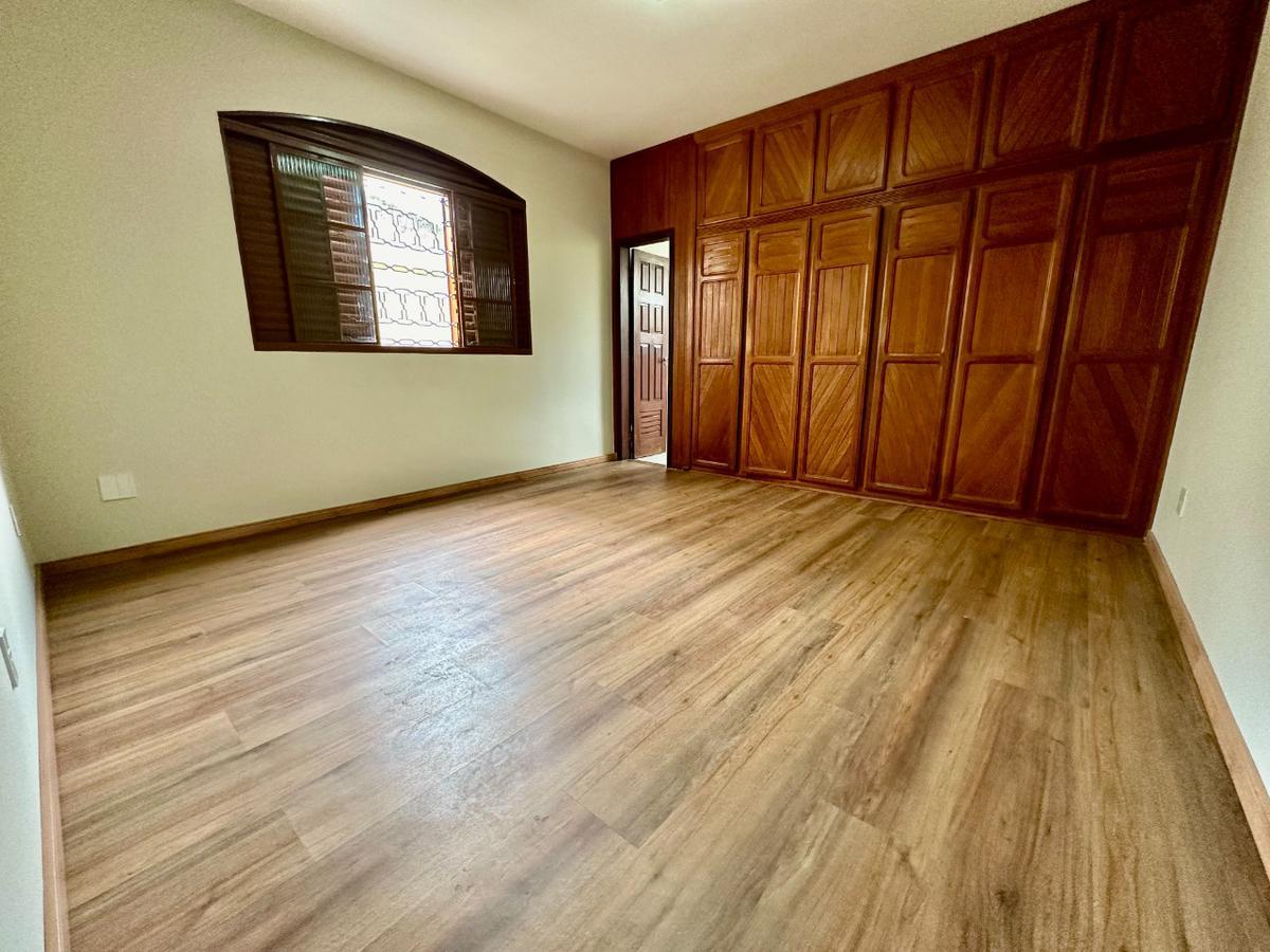 Casa, São José, 4 Quartos, 4 Vagas, 2 Suítes