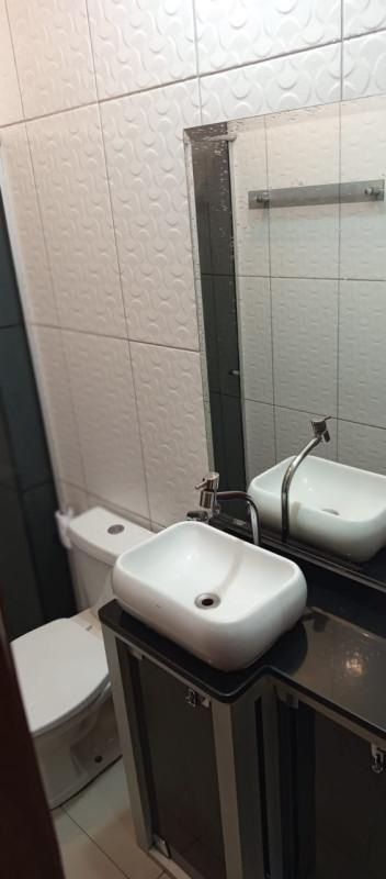 Apartamento, Tirol (barreiro), 2 Quartos, 1 Vaga