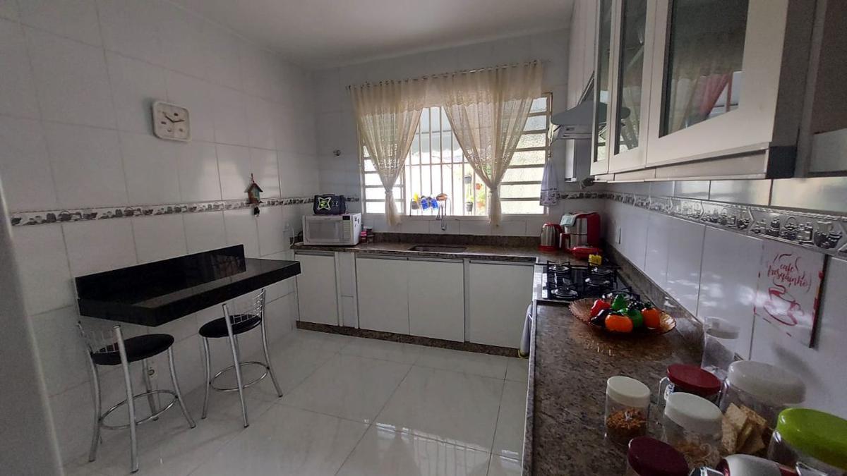 Casa, Dona Clara, 4 Quartos, 6 Vagas, 2 Suítes