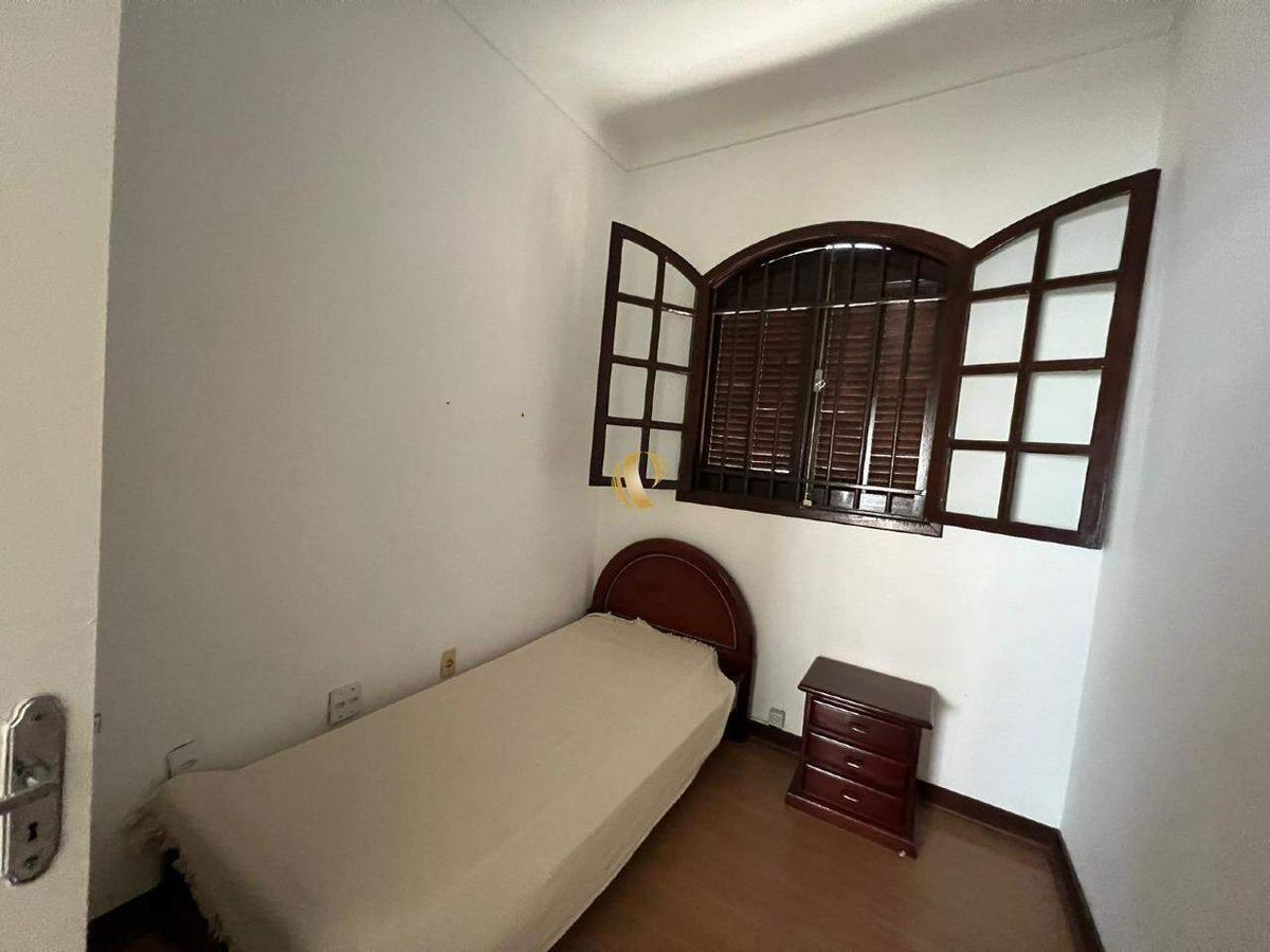 Casa, Centro, 8 Quartos, 3 Vagas