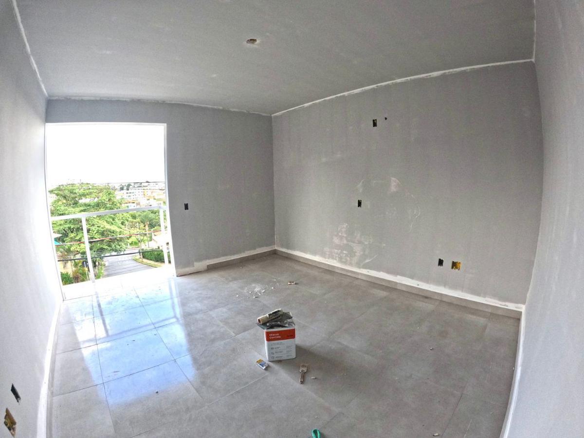 Casa, Cabral, 3 Quartos, 2 Vagas, 1 Suíte