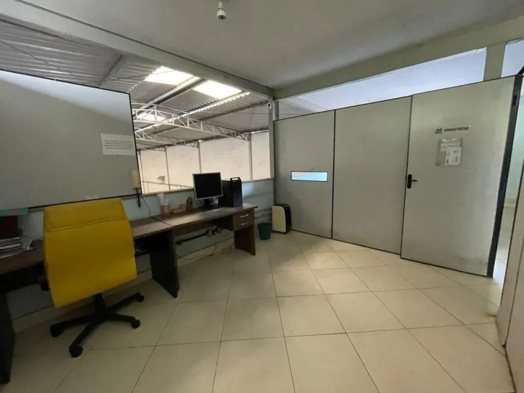 Galpão, São Francisco, 0 Quarto, 10 Vagas