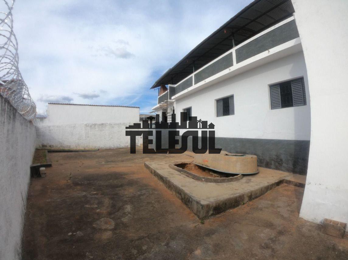 Casa, Jardim Sion, 3 Quartos, 0 Vaga, 1 Suíte