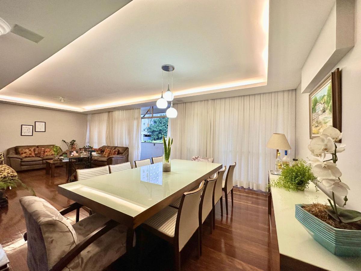 Apartamento, Funcionários, 4 Quartos, 2 Vagas, 1 Suíte